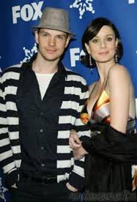 Sarah Wayne Callies’ Husband’s Wiki: Josh Winterhalts Bio, Net。